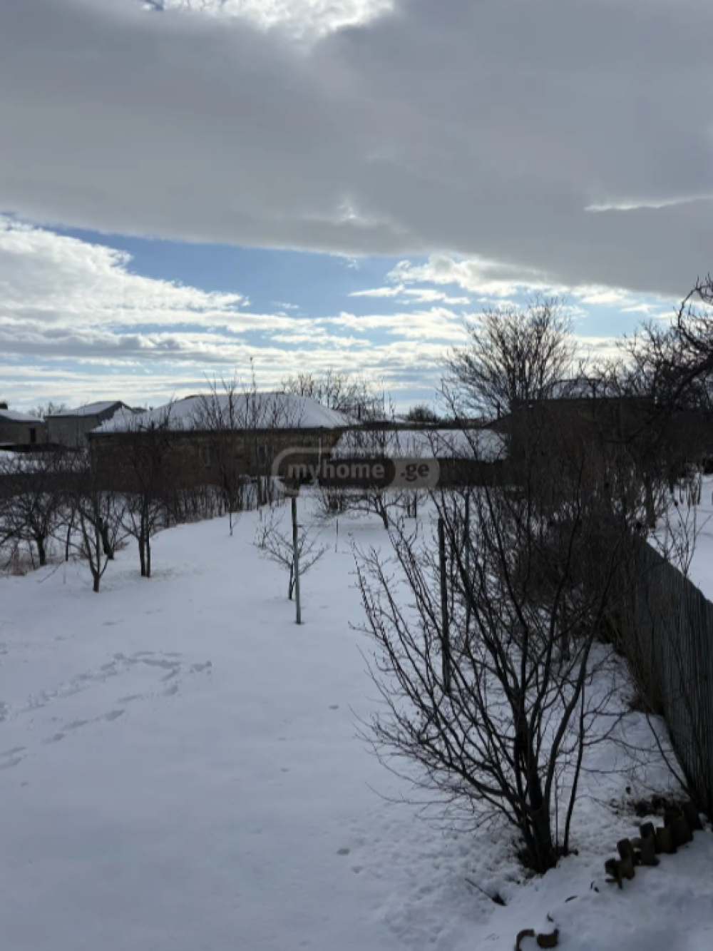 იყიდება 4 ოთახიანი აგარაკი საგარეჯოში